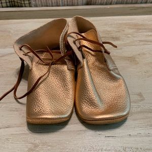 New! Mon petit blush gold Oxfords size 7